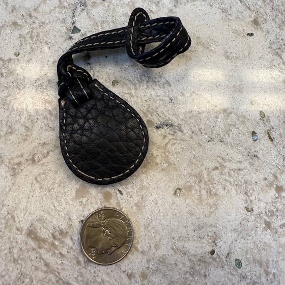 Dooney & Bourke Black Leather replacement fob - Picture 5 of 5